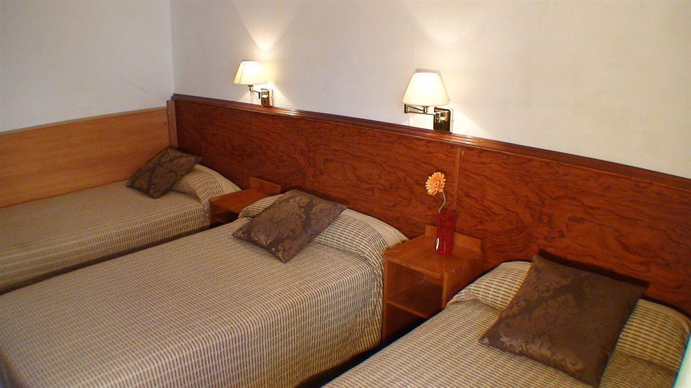 Hostal El Carmen Zaragoza Exterior photo